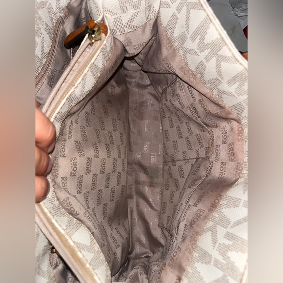 Michael Kors Hamilton - Picture 6 of 10